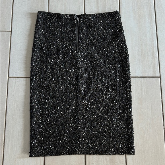 Alice + Olivia Ramos Sequin Midi Pencil Skirt in Army Green - Picture 10 of 11